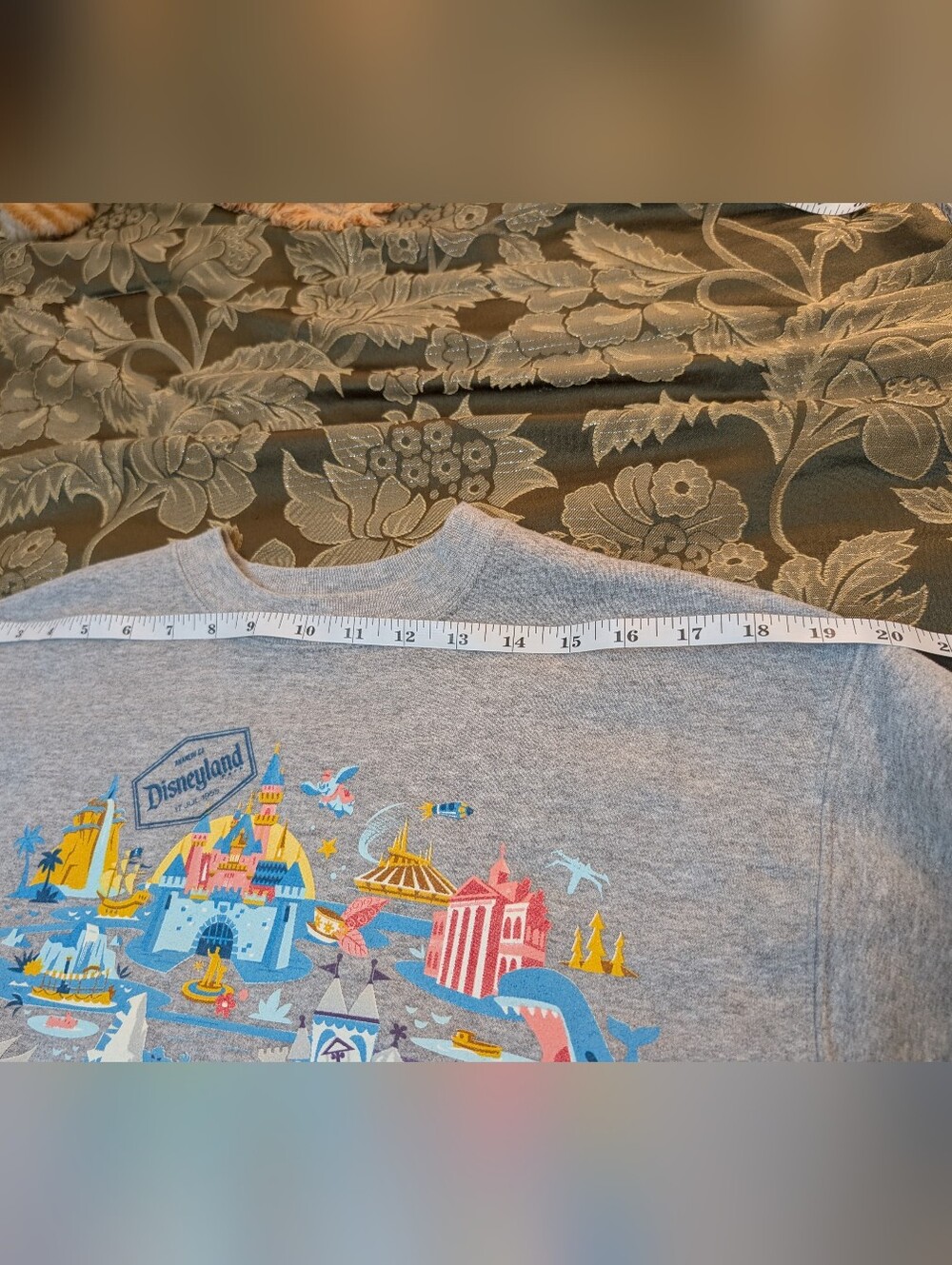 Disney Parks Women's Grey Sweatshirt with Colorful Park Graphic Size S - Picture 6 of 11